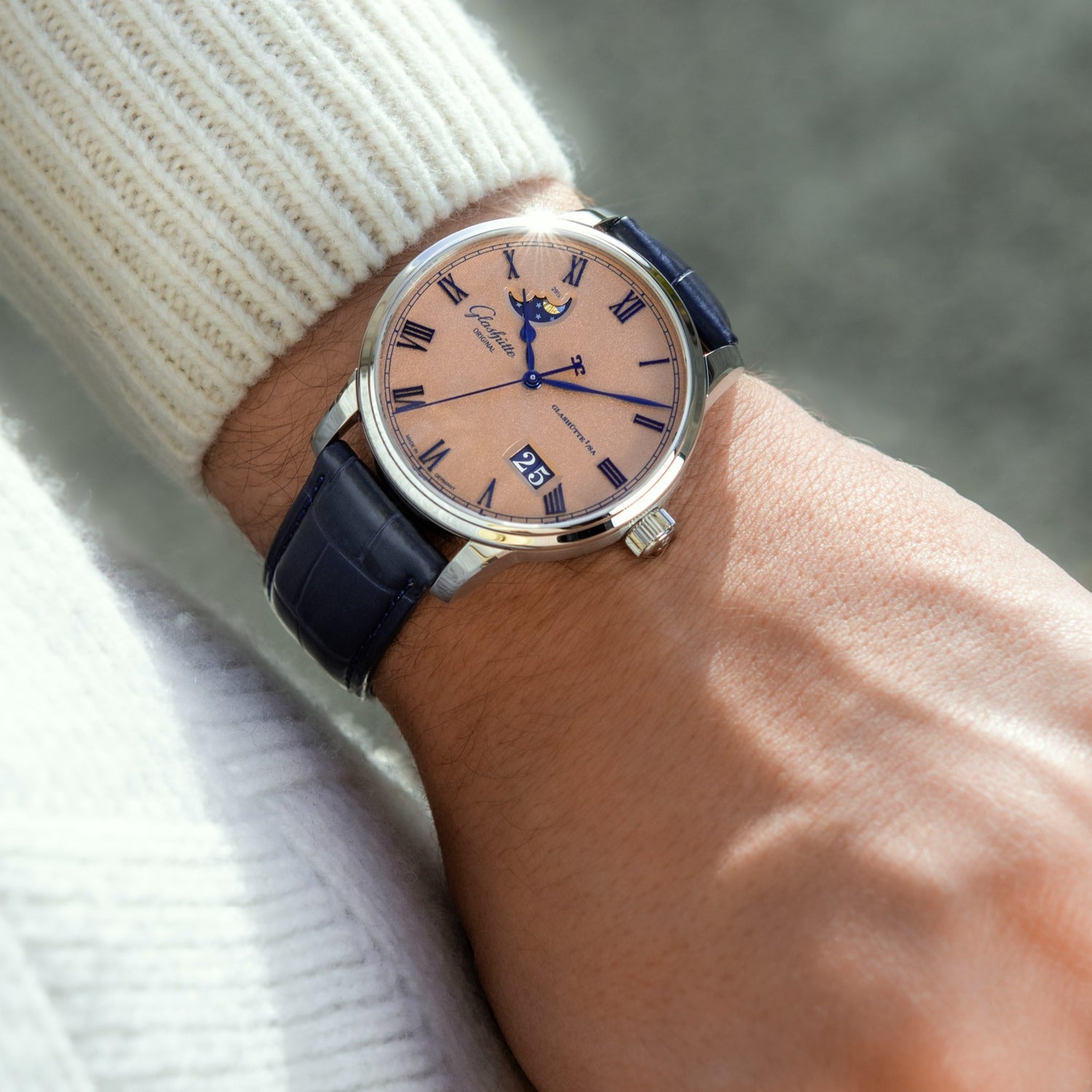 Senator Excellence Panorama Date Moon Phase